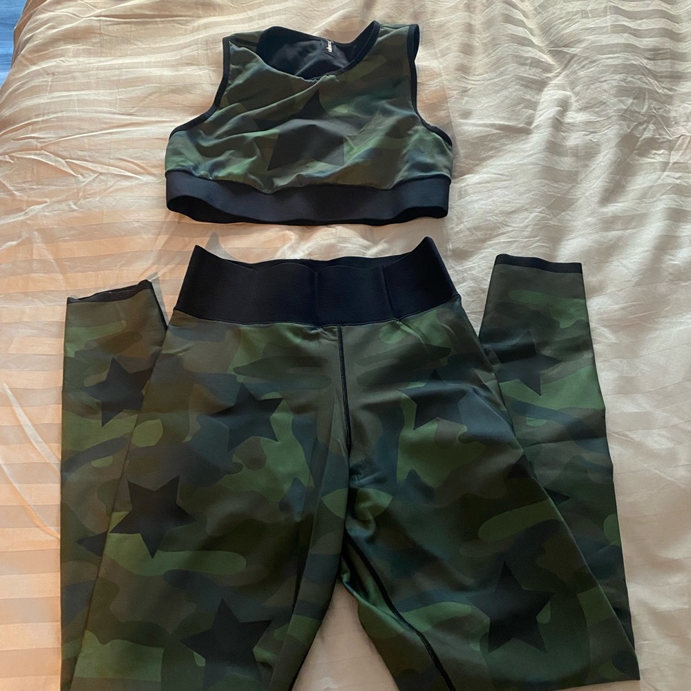New condition ultra core legging set- silk knockout star